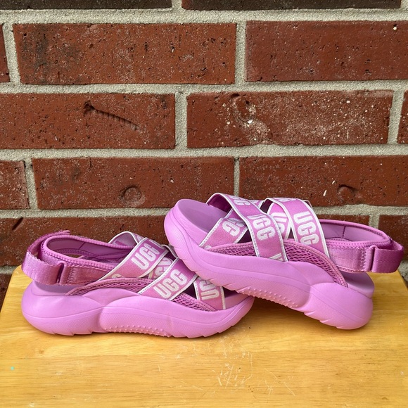UGG‎ Lavender Sandals with Logo Straps - Picture 5 of 7